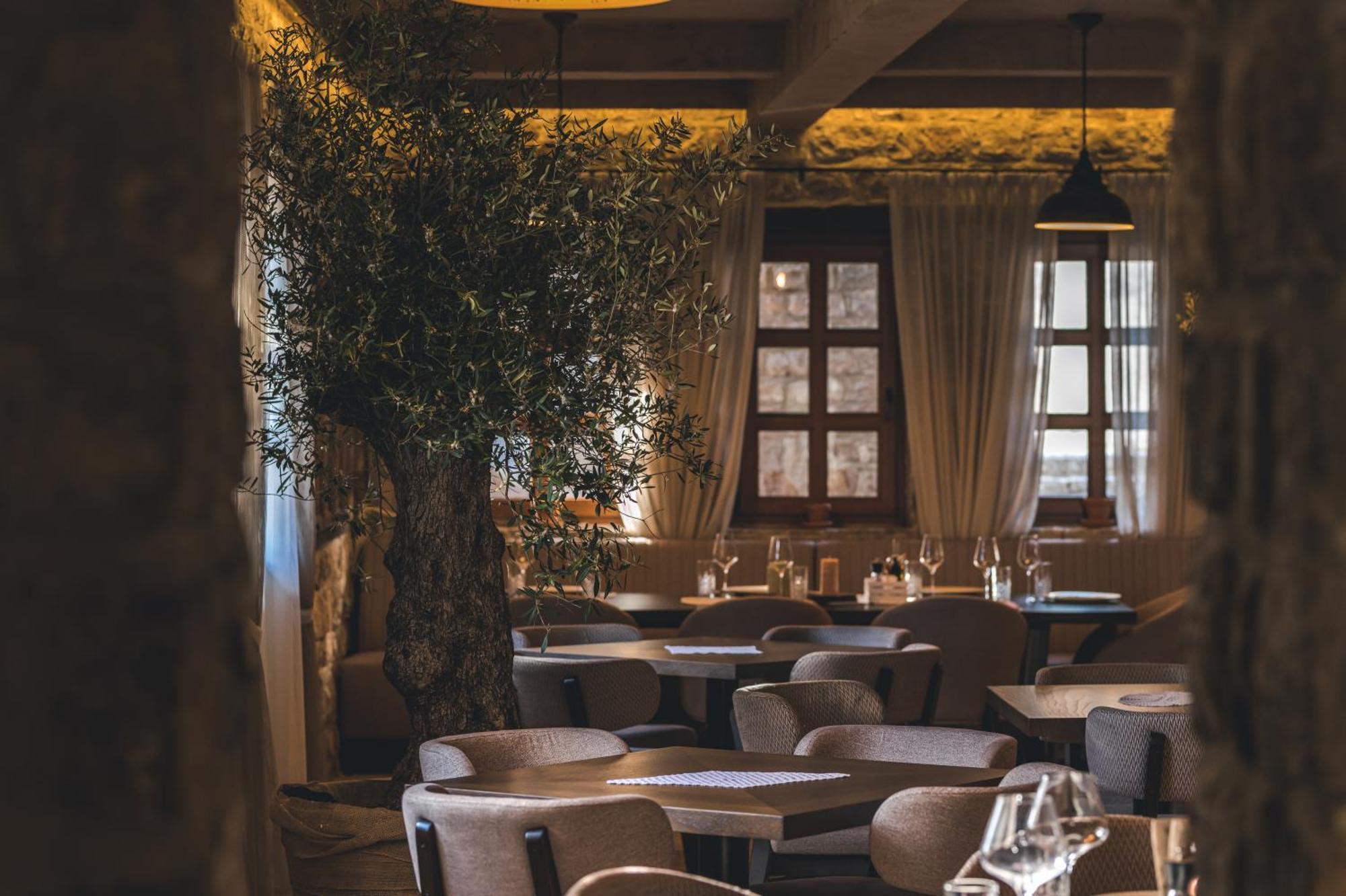 Kula Boutique Hotel Бар Екстериор снимка