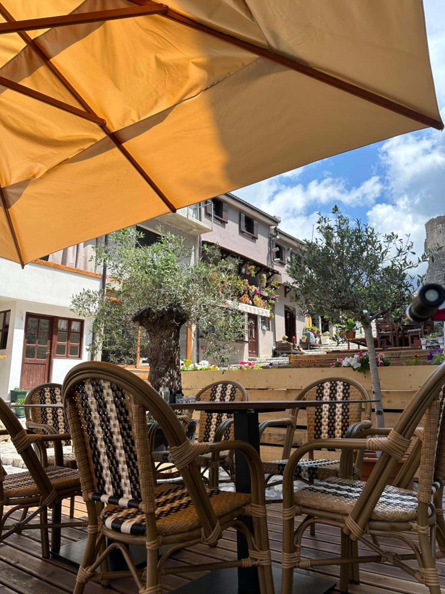 Kula Boutique Hotel Бар Екстериор снимка