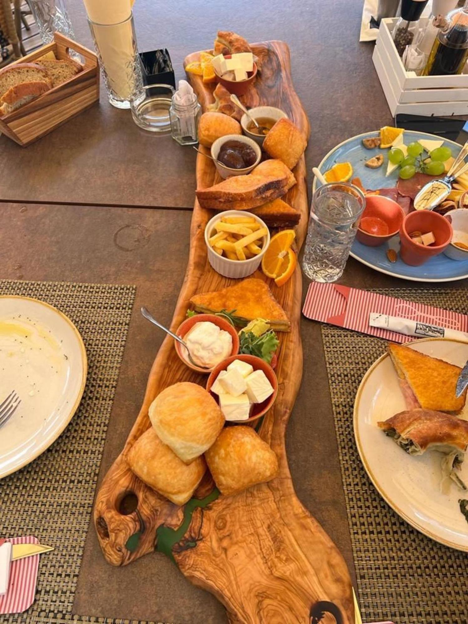Kula Boutique Hotel Бар Екстериор снимка