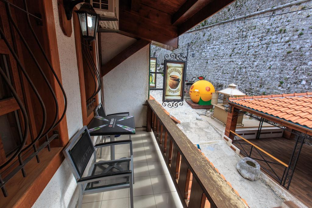 Kula Boutique Hotel Бар Стая снимка
