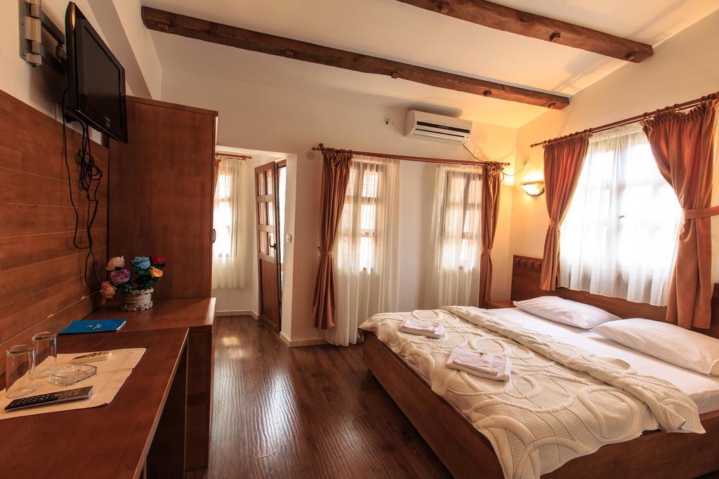 Kula Boutique Hotel Бар Екстериор снимка